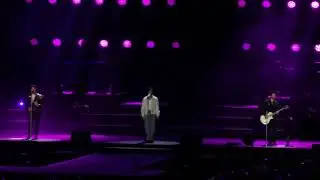 240423 Jonas Brothers in Chile - Lovebug