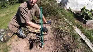 Installation instructions for a lawn mole trap