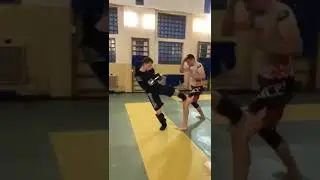 Кто кого на улице ? 