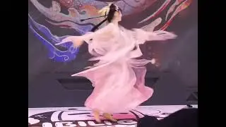 古裝美女舞蹈💃行雲流水一般，翩翩起舞
