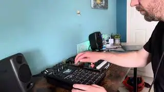 Chompi! Improvised jam with chompi club chompi and SP404mkii