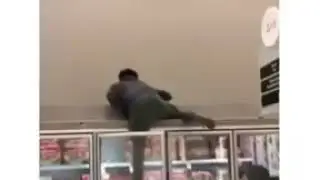 Потерял маму в Ашане