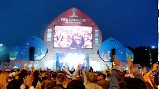 Фанаты поют 