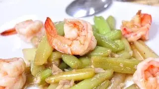 Thai Food - Stirred Fried Lotus Stem with Shrimp (Sai Bua Pad Goong)
