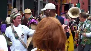 New Orleans Gets Ready on Super Bowl Friday