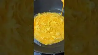 Asian street food 鸡蛋汤