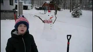Let's Build a Snowman, Grandpa!