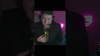 COMO SUFRE ESE BOTON JAJAJA #parati #humor #twitch #fyp #clips #streamer #chat #shorts #short #funny