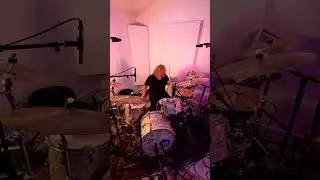 Tal Bergman | Throwing Down #drums #drumming #drummer #groove #recordingstudio 😎👍