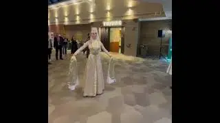 Осетинский плавный танец "Хонго".