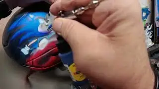 How to airbrush a Sonic the Hedgehog like theme on a ball Helmet!