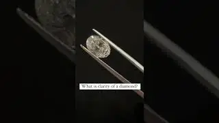 💎 Diamond clarity measures how clean a diamond is from flaws and imperfections.