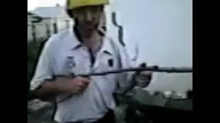 Дядя Саша с полочкой-автоматом(бухой)