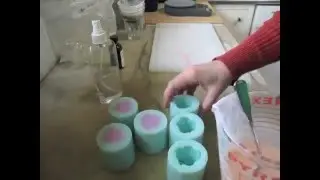 Pouring and Unmolding Single Rose Soap
