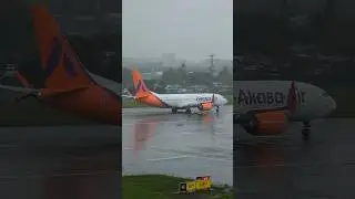 Water Splashing Takeoff in heavy #Rains 🛫 #AkasaAir