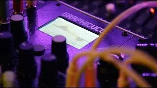 Self-expanding loop patch with Graphic VCO & Black Octasource-Erica Synths