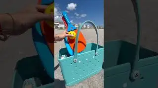 Что в пляжной сумке у мамы?