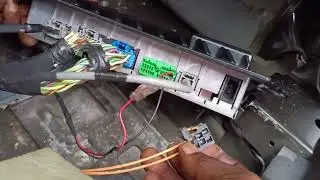 2014 range rover sport bad amplifier and location