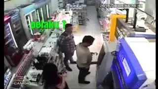 Hati Hati Bila Ngambil Uang Di ATM Jangan terjadi Seperti Ini