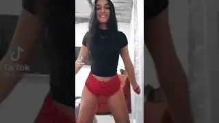 Menina gostosa de calcinha