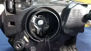 Fast Install RX150 150Watts H7 LED Headlight Bulb to Car Headlamp #h7led #h7 #howtoinstall #howto