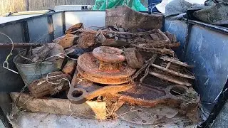 Вечерний металлокоп в лесной деревне.Отлично покопали.