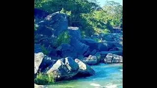 আফ্রিকার অদ্ভূত সুন্দর পাহাড়ি নদী। Tambala, Angonia, Mozambique.