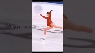 Ей аж самой смешно 😄 