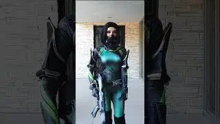 @charming_kitsune as Viper 