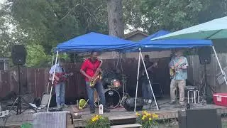 The Missing Pieces getting down
