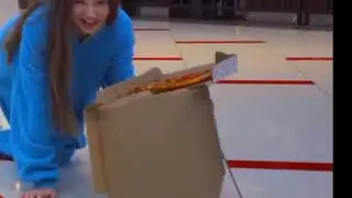 Танец за пиццу 🍕 Dance for pizza 👉🏻Отметь 3х друзей, которые умеют танцевать 💃🏽💃🏽💃🏽