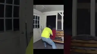 Man Fights Off Bear That Attacks His Dog 🐕 🐻
