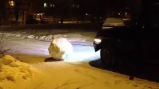 Тагер толкает "снеговика"