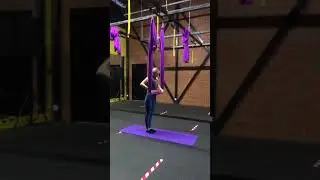 Задание 6. Асана трёхногая собака мордой в низ.
