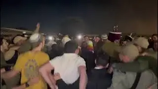 IDF Golani soldiers celebrating HaKafot Shniyot