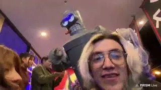 BENDER se APARECE en el STREAM de GLOGLO y SACA LAS CHELAS 🤖🍺