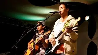 Saghru Band rendre hommage aux ex-détenus politiques Amazigh Uaduch & Ussaya