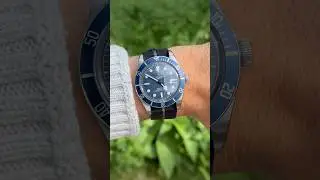 Tudor Black Bay 58 Blue on the original fabric strap #tudorblackbay58 #tudorwatches #tudorwatch