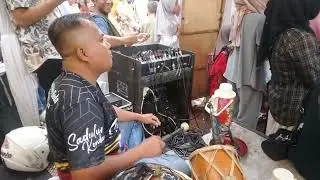 persembahan jadi macet!udah ga kuat pengen prasmanan !!!