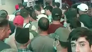 душанбе айропортида бир неча кундан бери учолмаётган мухожирлар хамма курсин