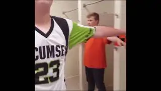 T pose in locker room with halo theme