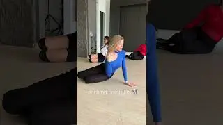 Teaching hair flicks🌪️