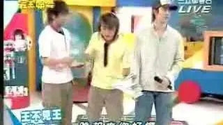 Leehom tries to jump rope - UNSUCCESSFULLY.