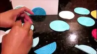 How to use your Spiral Circle Silicone Molds to create modern wave patterns on cake