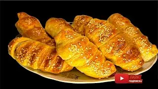 Шикарные СЛОЙКИ с сосиской сыром и острым соусом! РУЛЕТИКИ из слоено дрожжевого теста
