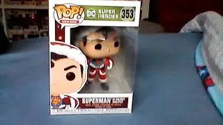Superman In Holiday Sweater Funko Pop Review