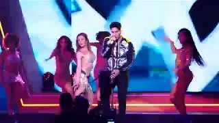 CHYNO MIRANDA DERROCHÓ ENERGÍA EN EL OPENING DE LOS PREMIOS TVyNOVELAS 2018