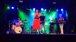 Sara Rossignoli ospite del Tributo Italiano: Destinazione Paradiso (cover)