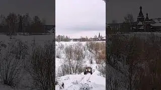 195 лошадок по бездорожью !