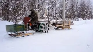 Зимние сюжеты, снегоуборщик, горбыль и снегоход.